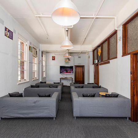 Hostel The Old Swan Barracks Perth Exterior foto