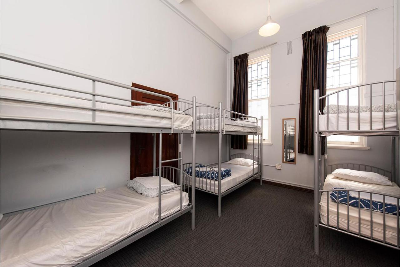Hostel The Old Swan Barracks Perth Exterior foto
