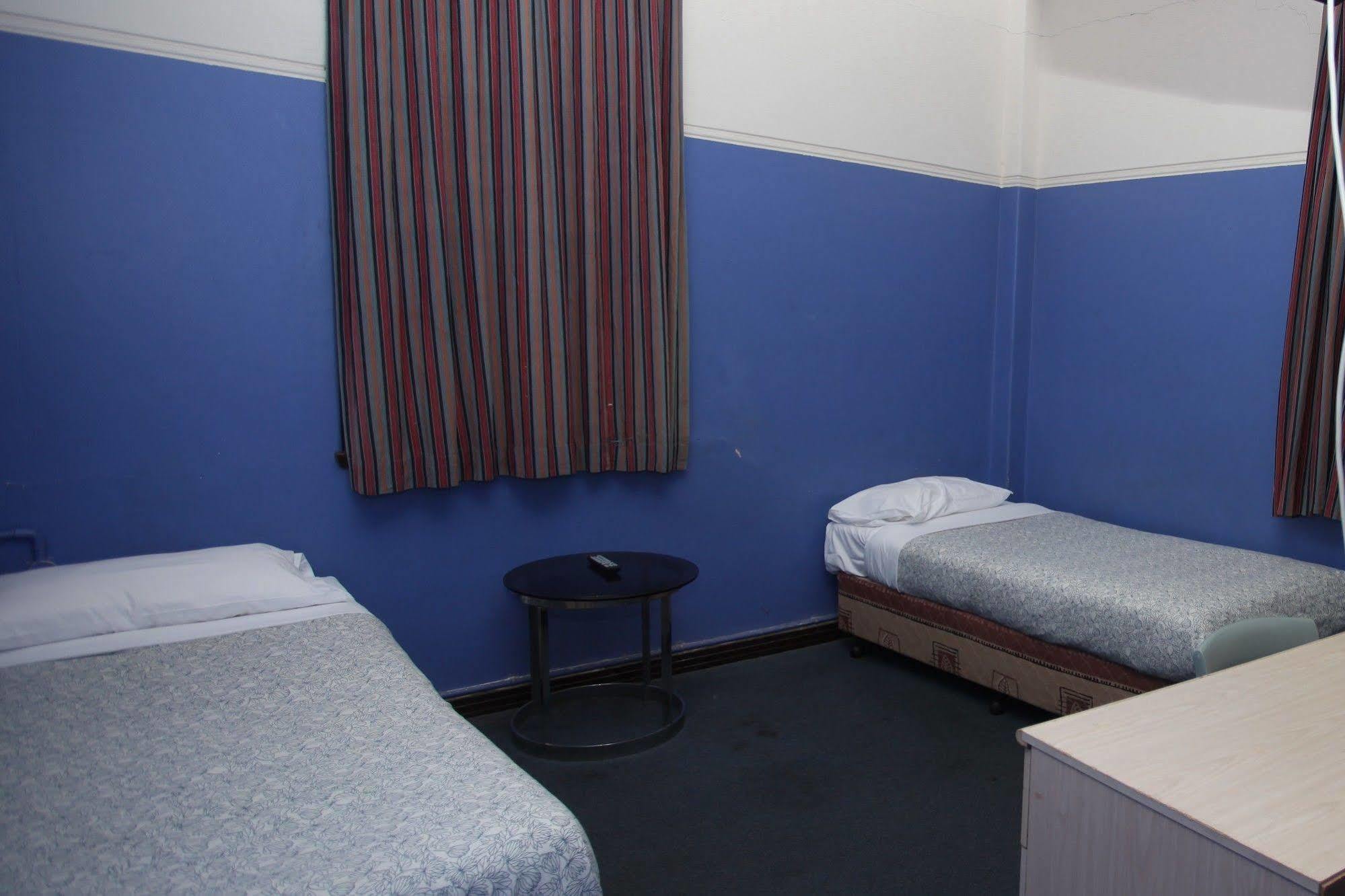 Hostel The Old Swan Barracks Perth Exterior foto
