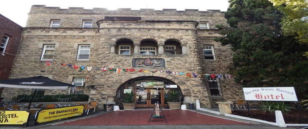 Hostel The Old Swan Barracks Perth Exterior foto